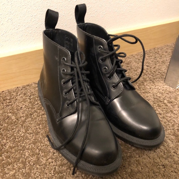Dr. Martens Shoes - Black Doc Martens